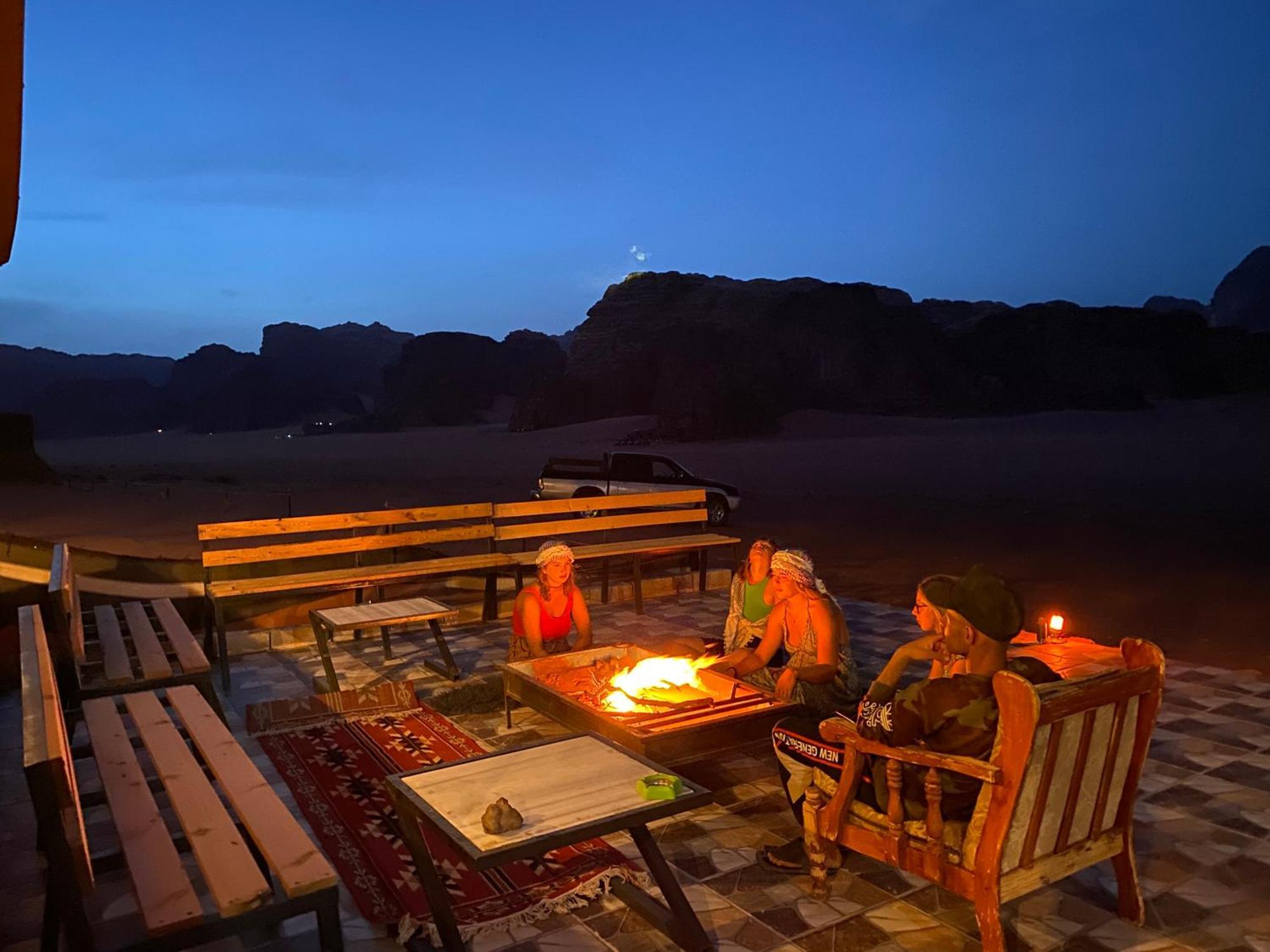 Bedouin Memories Camp Bed & Breakfast Wadi Rum Exterior photo
