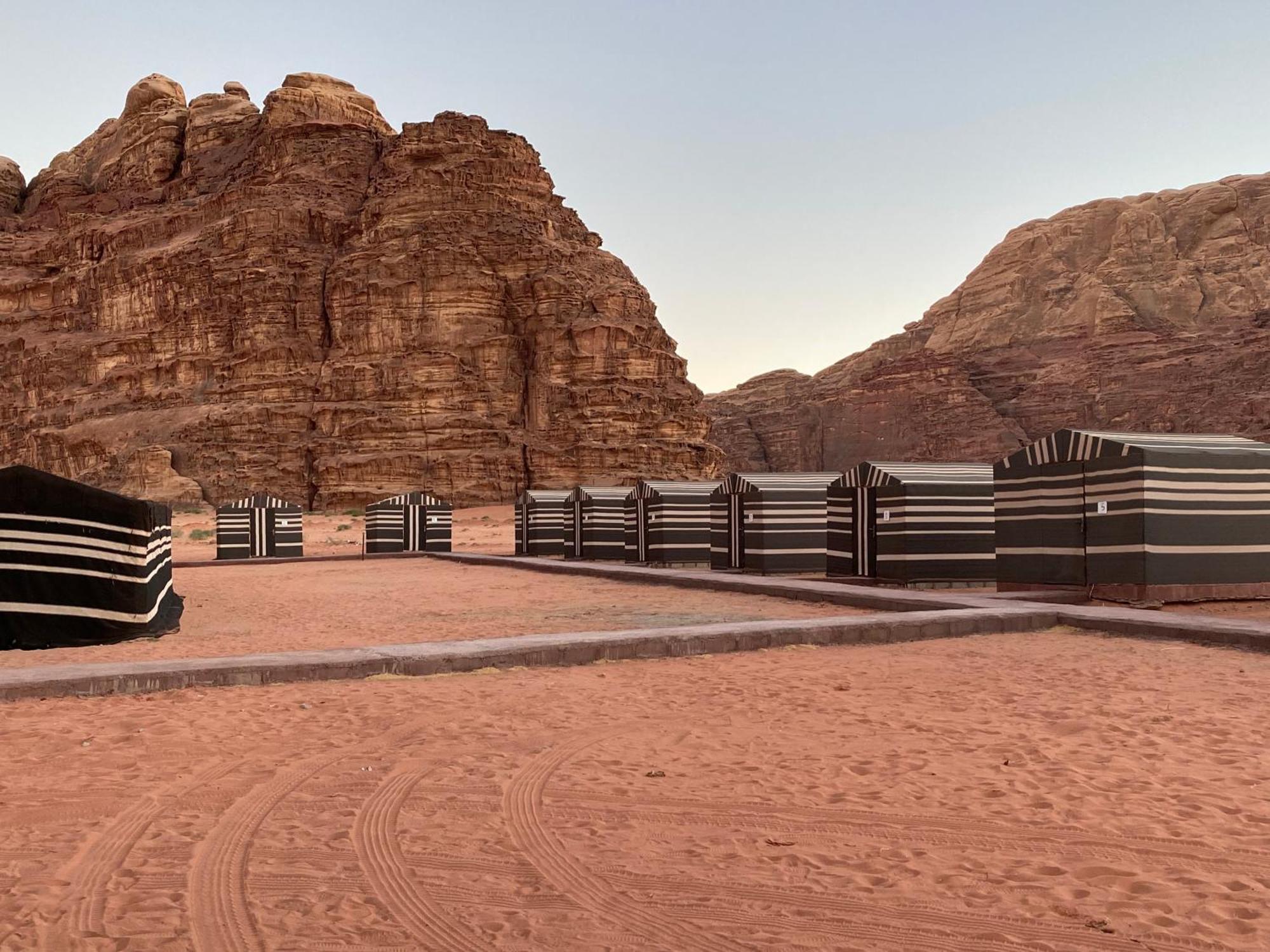 Bedouin Memories Camp Bed & Breakfast Wadi Rum Exterior photo